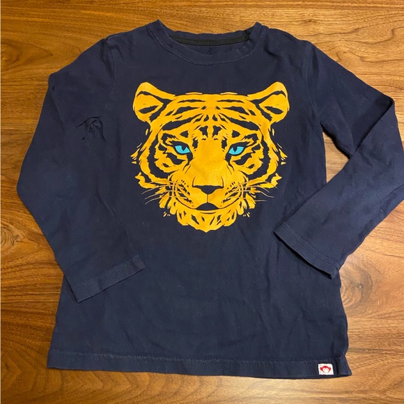 Size 6 Miles sweatshirt and size 6 Appaman T-shirt - Picture 7 of 7